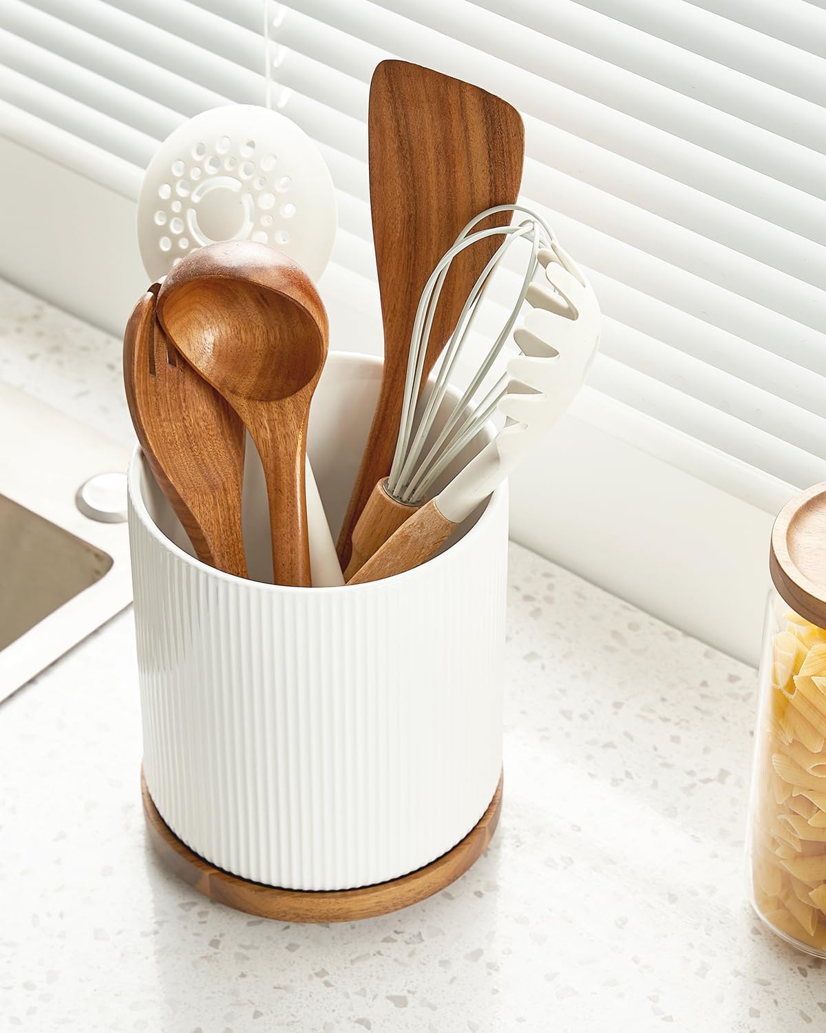 rotating-white-kitchen-utensil-holder
