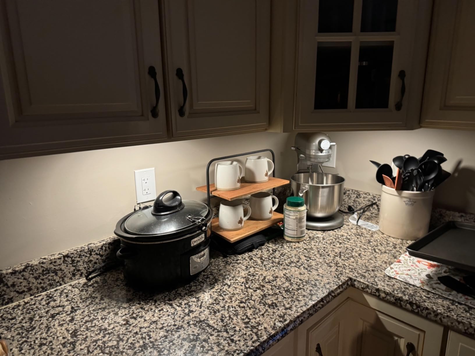 wireless-countertop-lights
